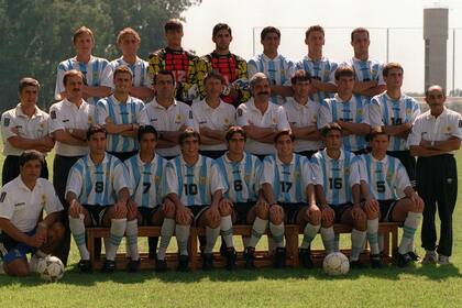 El plantel campeón del Mundial Sub 20 en Qatar 1995.