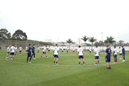 El plantel de Boca espera definiciones sobre su próximo DT y los refuerzos que vendrán