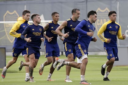 El plantel de Boca todavía espera una respuesta del Consejo de Fútbol luego de la conflictiva relación en la renovación de contrato de Pol Fernández y Julio Buffarini