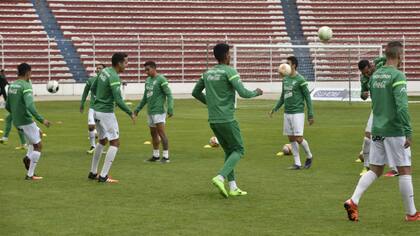 El plantel de Bolivia se entrena en el Hernando Siles