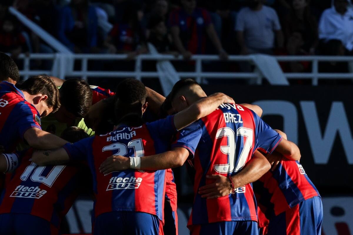 El plantel de San Lorenzo tomó la decisión de no entrenar a modo de reclamo salarial