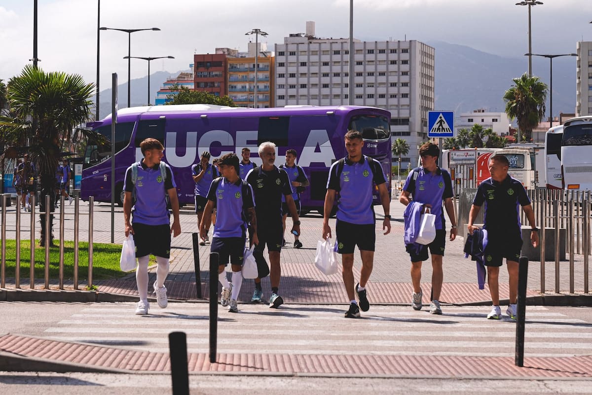 El plantel del Real Valladolid arriba a Ceuta antes del partido, en una imagen de la cuenta de X del club