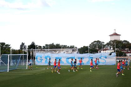 El plantel se entrena con un mensaje de aliento y gratitud