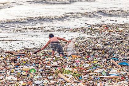 El plástico, veneno de los mares, no se degrada