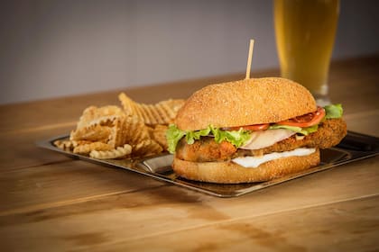 El plato se sirve en bodegones clásicos y en propuestas novedosas pero la fórmula es más o menos la misma. Foto: Divisadero