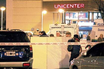 El playón del estacionamiento del shopping, el escenario del doble crimen