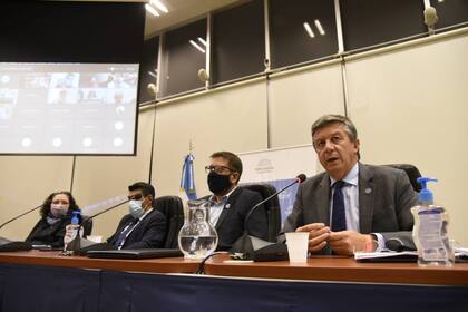 El plenario de comisiones de Asuntos Constitucionales y Justicia que sesionó hoy en la Cámara de Diputados.