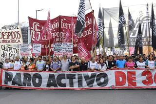 Sindicatos combativos y partidos de izquierda marcharon a Plaza de Mayo