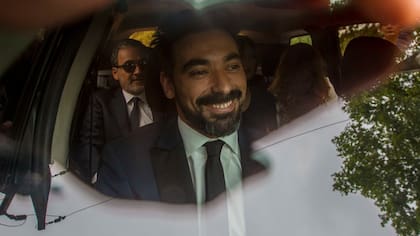 El Pocho Lavezzi llegó junto a su pareja, la modelo Yanina Screpante