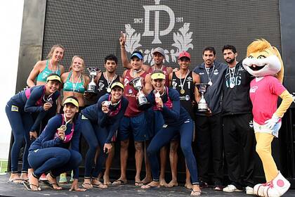 El podio de los ganadores en Vicente López