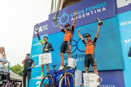 El podio en el Gran Fondo Argentino 2024