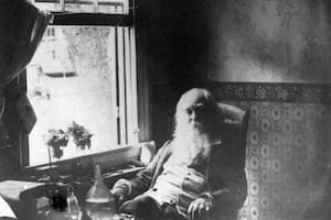 El poeta Walt Whitman en un retrato de 1887