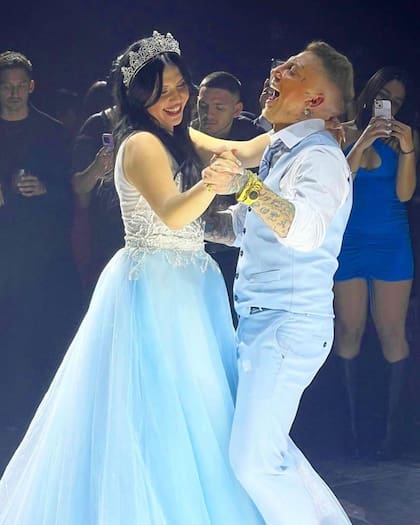El Polaco compartió una tierna postal con su hija durante el momento del bals (Foto: Instagram @elpolaco)