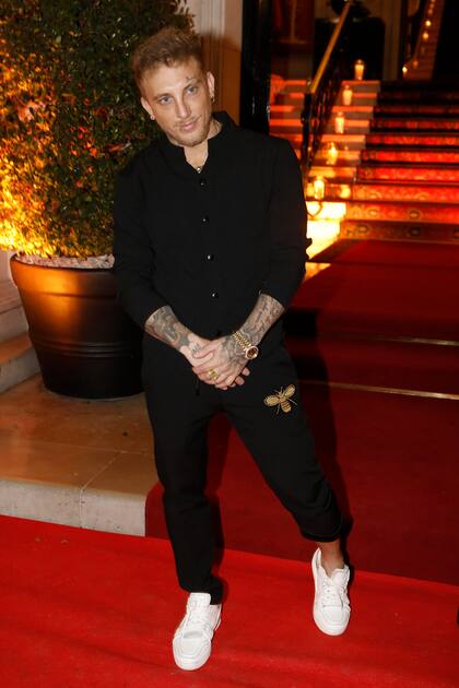 "El Polaco" fue uno de los shows en la noche solidaria. "Fue el primero en decir que venía", le agradeció Carolina Ardohain. "Voy a cantar muchos temas, también el de la China Suárez", confirmó el artista.