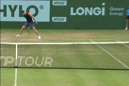 El polaco Hubert Hurkacz y su ejecución insospechada sobre el césped de Halle