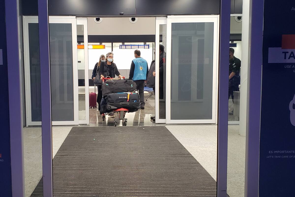 El polémico laboratorio LabPax continúa operando en Aeroparque.