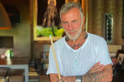 El polémico multimillonario italiano Gianluca Vacchi, mostró su lujosa mansión en un divertido Tik Tok en el que la recorre