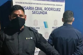 Un hombre salió a buscar a un ladrón y lo confundió con un policía: el oficial lo mató de un tiro en el pecho