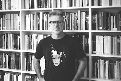 El politólogo Nicolás Freibrun propone una lectura política de la obra borgeana, más allá del autor "fetichizado" por izquierda y derecha