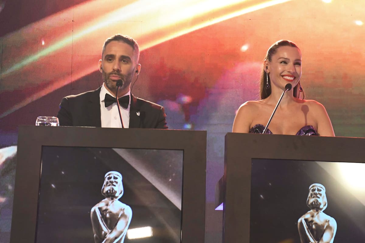 El Pollo Álvarez y Pampita Ardohain en una conducción sin fisuras
