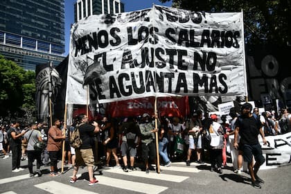 El Polo Obrero durante la reunión del consejo del salario