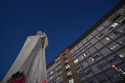 El pontífice fue internado en el hospital Gemelli para someterse a una cirugía por un nódulo pulmonar detectado durante un control de rutina