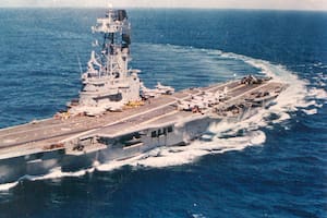 El portaaviones 25 de mayo