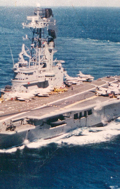 El portaaviones ARA 25 de mayo