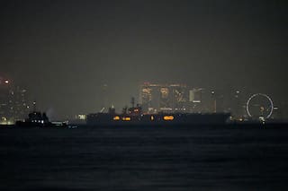 Portaaviones de EE.UU. pasa frente a Singapur en medio de reportes de problemas