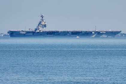 El portaaviones USS Gerald R. Ford fue desplegado en el Caribe. (AP foto/John Clark)