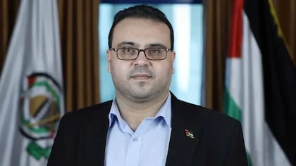 El portavoz de Hamas, Hazem Qassem, afirma que el grupo está dispuesto a transferir todos los expedientes de gobierno pero que el desarme sigue sujeto a condiciones