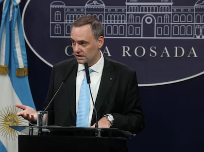 El portavoz presidencial Manuel Adorni