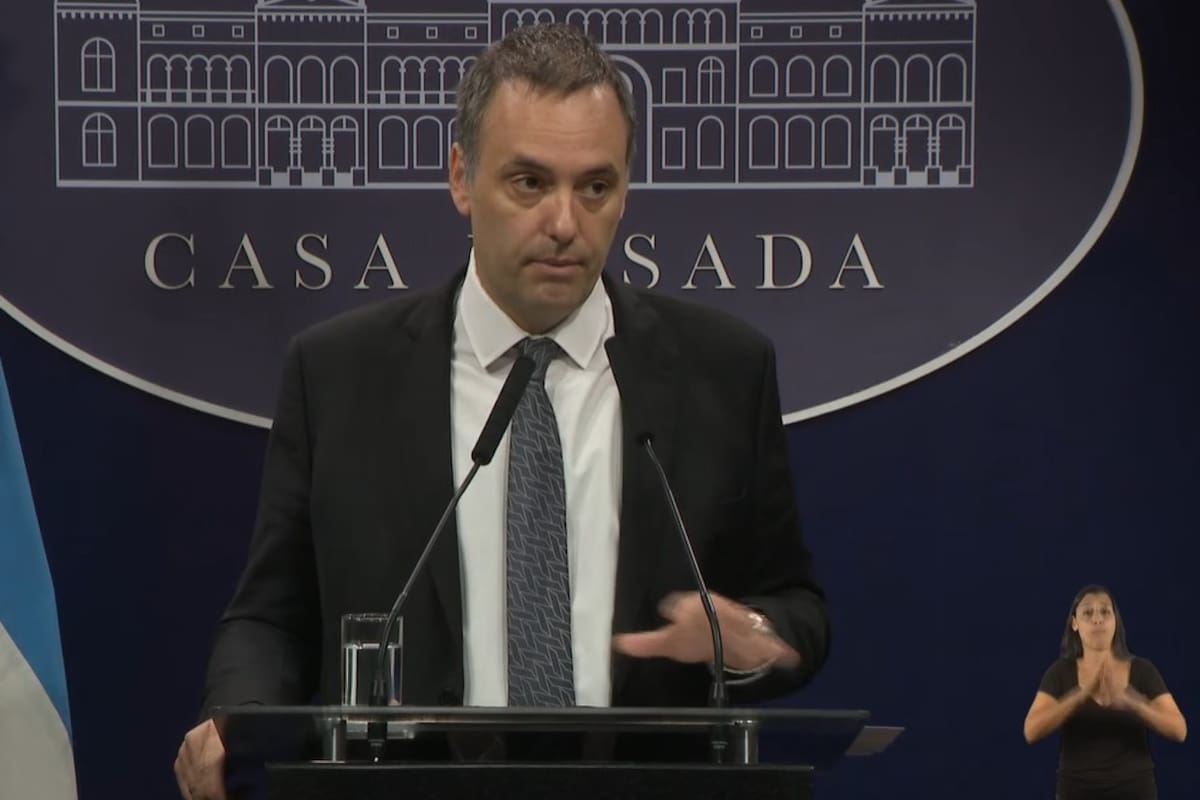 El portavoz presidencial Manuel Adorni afirmó que "no se va a financiar, es una decisión del Presidente, la ciencia que no aporta un beneficio directo a la sociedad”