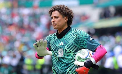 El portero mexicano Guillermo Ochoa disputa su sexto Mundial, un récord que comparte con Cristiano Ronaldo y Messi.