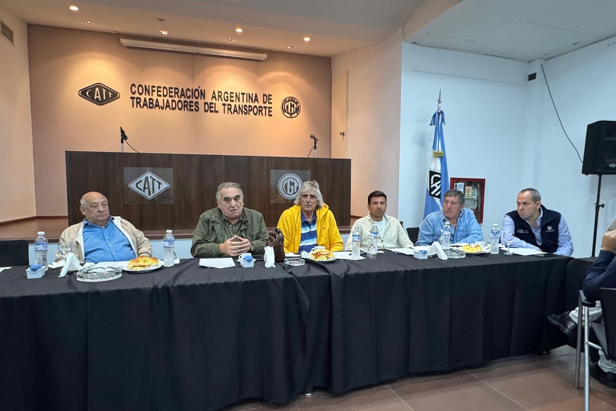 El portuario Juan Carlos Schmid, referente de la CATT, ratificó la adhesión de los transportistas al paro