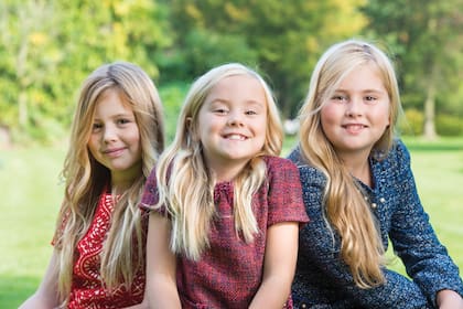 El posado de otoño de 2014 encontró a las hermanas Alexia, Ariane y Amalia, la princesa heredera, tan unidas como siempre.