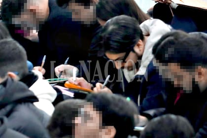 El postulante utilizó anteojos inteligentes para filmar las 100 preguntas del examen del 1° de julio