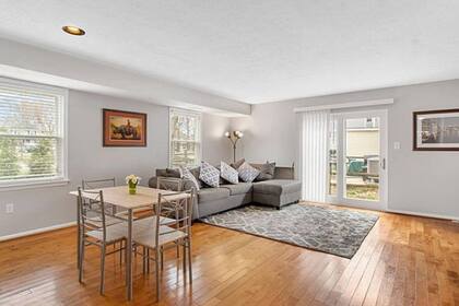 El precio de la casa, con todo su interior renovado, es de US$400.000