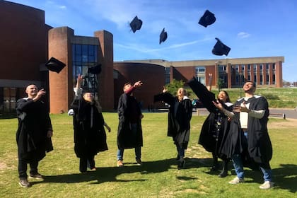 El precio de las cuotas está ligado al ranking mundial de universidades. Por debajo del top 10 los precios bajan considerablemente