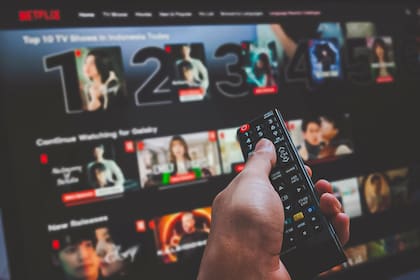 El precio de Netflix suma el valor original de la plataforma con un componente impositivo asociado a los servicios del exterior