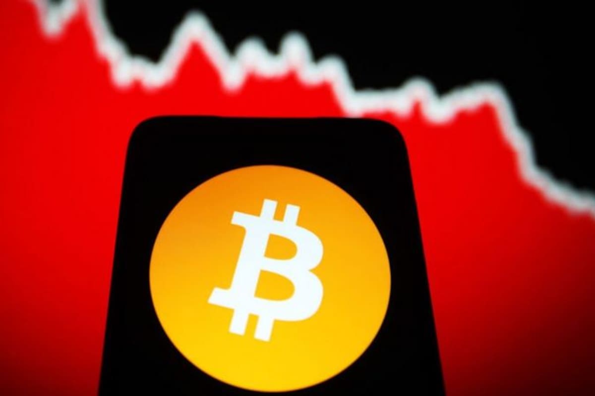 El precio del bitcoin ha caído cerca de la mitad desde su máximo en noviembre
