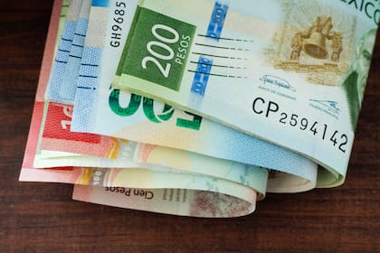El precio del dólar hoy 25 de agosto en Elektra está en $17,60 a la compra