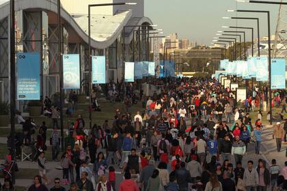 El predio cuenta con un inmenso centro de exposiciones