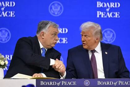 El premier húngaro, Viktor Orban, y el presidente norteamericano, Donald Trump, en el Foro de Davos, en Suiza.