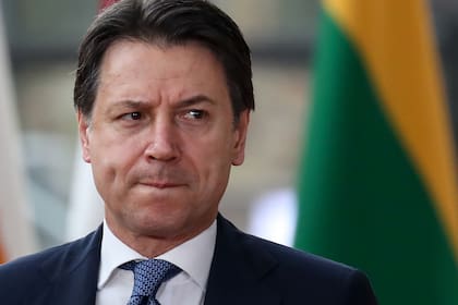 Conte renunció al cargo de primer ministro italiano