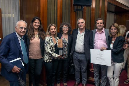 El Premio Nacional a la Calidad es el único reconocimiento para las empresas que son modelo de gestión de excelencia y Helios fue el primer centro de salud de la Argentina en obtenerlo.
