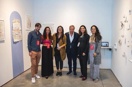 El Premio Next en Pinta se otorgó al stand compartido por las galerías Crudo (Rosario) y Bloc Art (Perú)