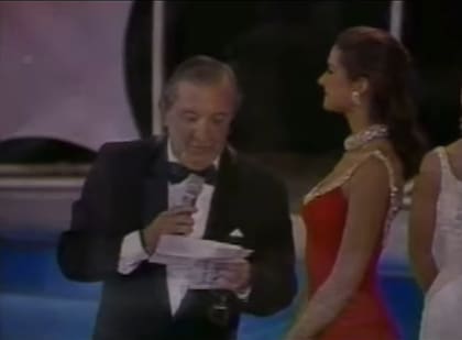 El presentador le hizo una pregunta con un dilema moral (Captura: @missuniversetrivia)