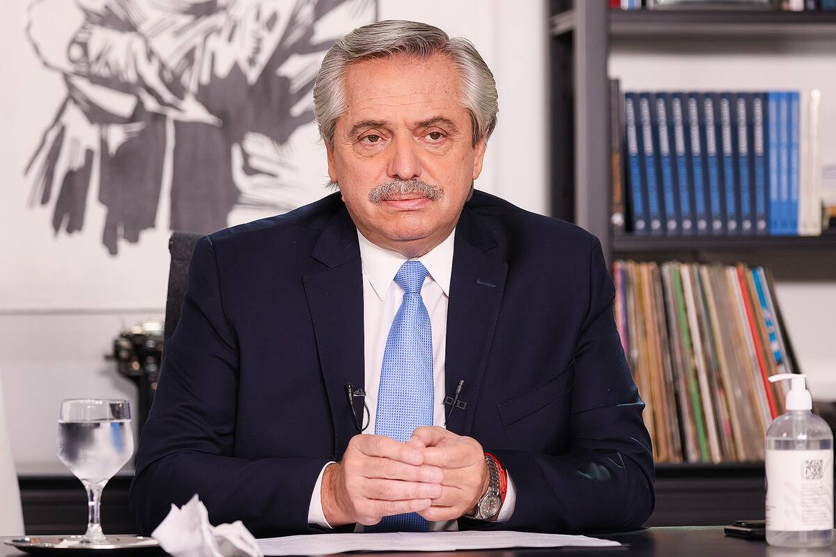 El Presidente aclaró hoy que ayer no quiso criticar al personal sanitario e insistió en que están haciendo un gran trabajo