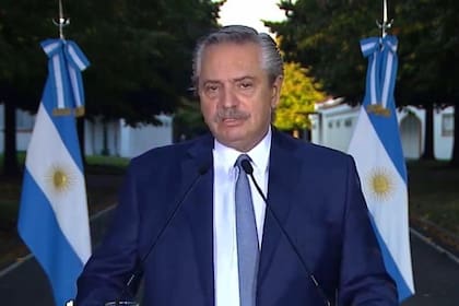 El presidente Alberto Fernández anuncia nuevas restricciones por la pandemia